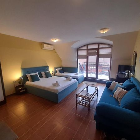 Cosy Apartments And Spectacular Rooms Fotiadis Weliko Tarnowo Exterior foto