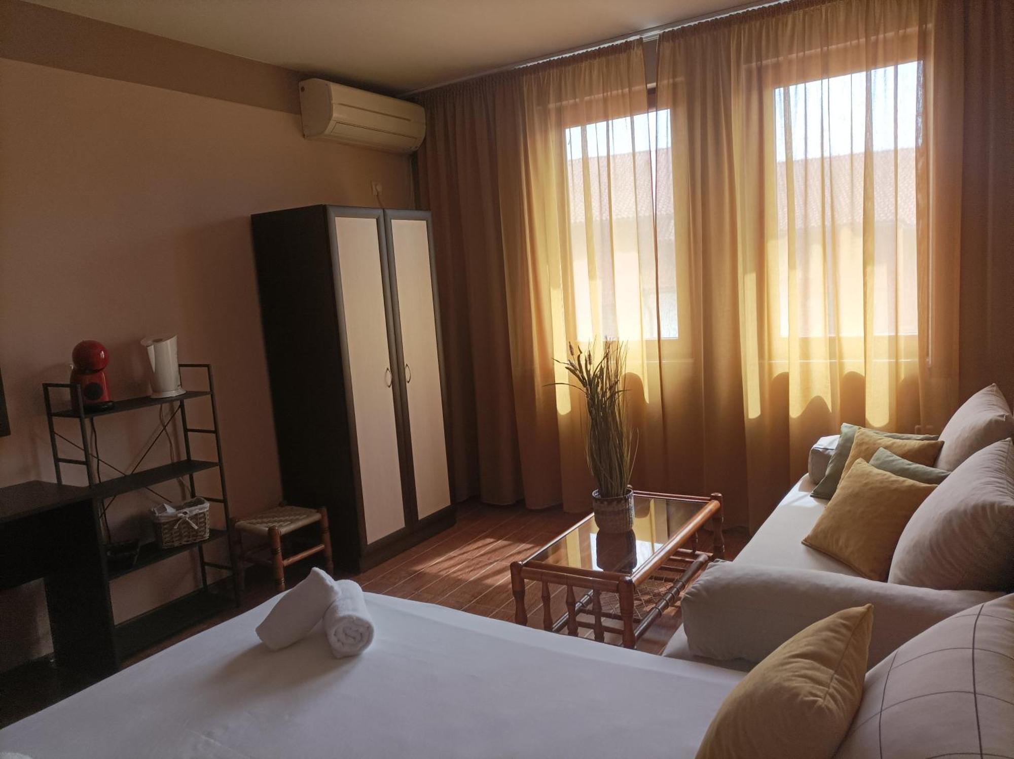 Cosy Apartments And Spectacular Rooms Fotiadis Weliko Tarnowo Exterior foto