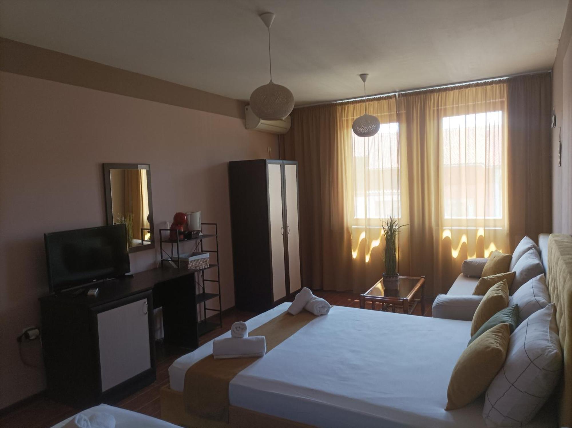 Cosy Apartments And Spectacular Rooms Fotiadis Weliko Tarnowo Exterior foto