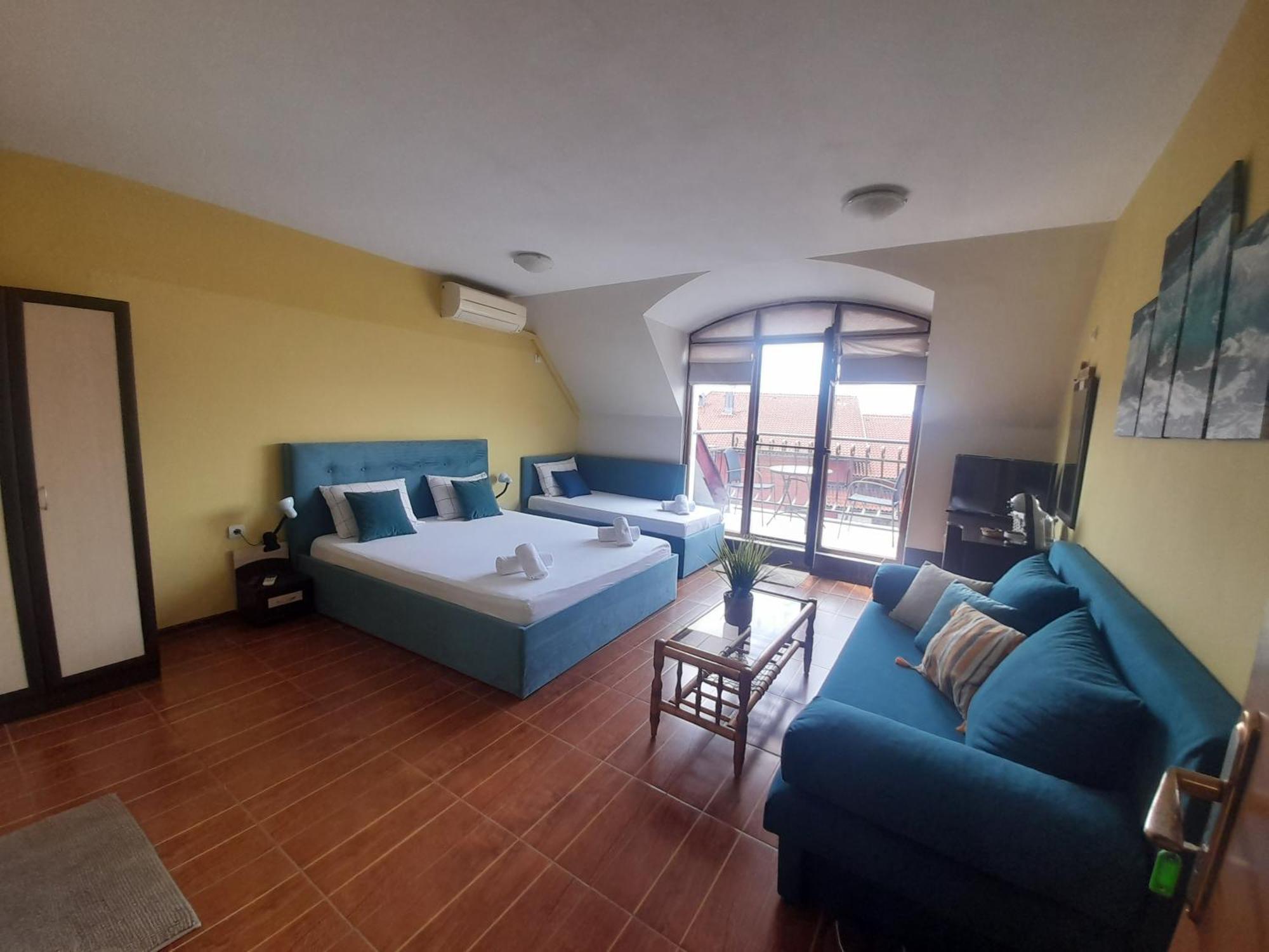 Cosy Apartments And Spectacular Rooms Fotiadis Weliko Tarnowo Exterior foto