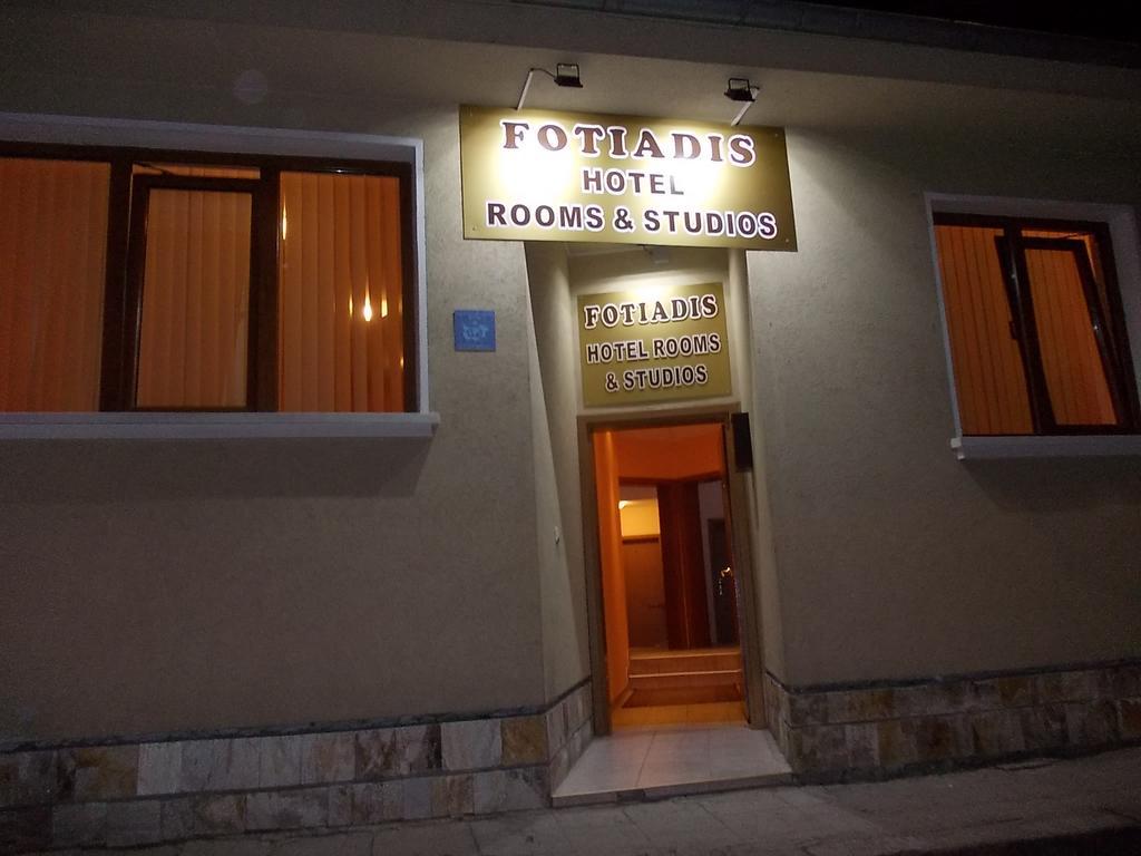 Cosy Apartments And Spectacular Rooms Fotiadis Weliko Tarnowo Exterior foto